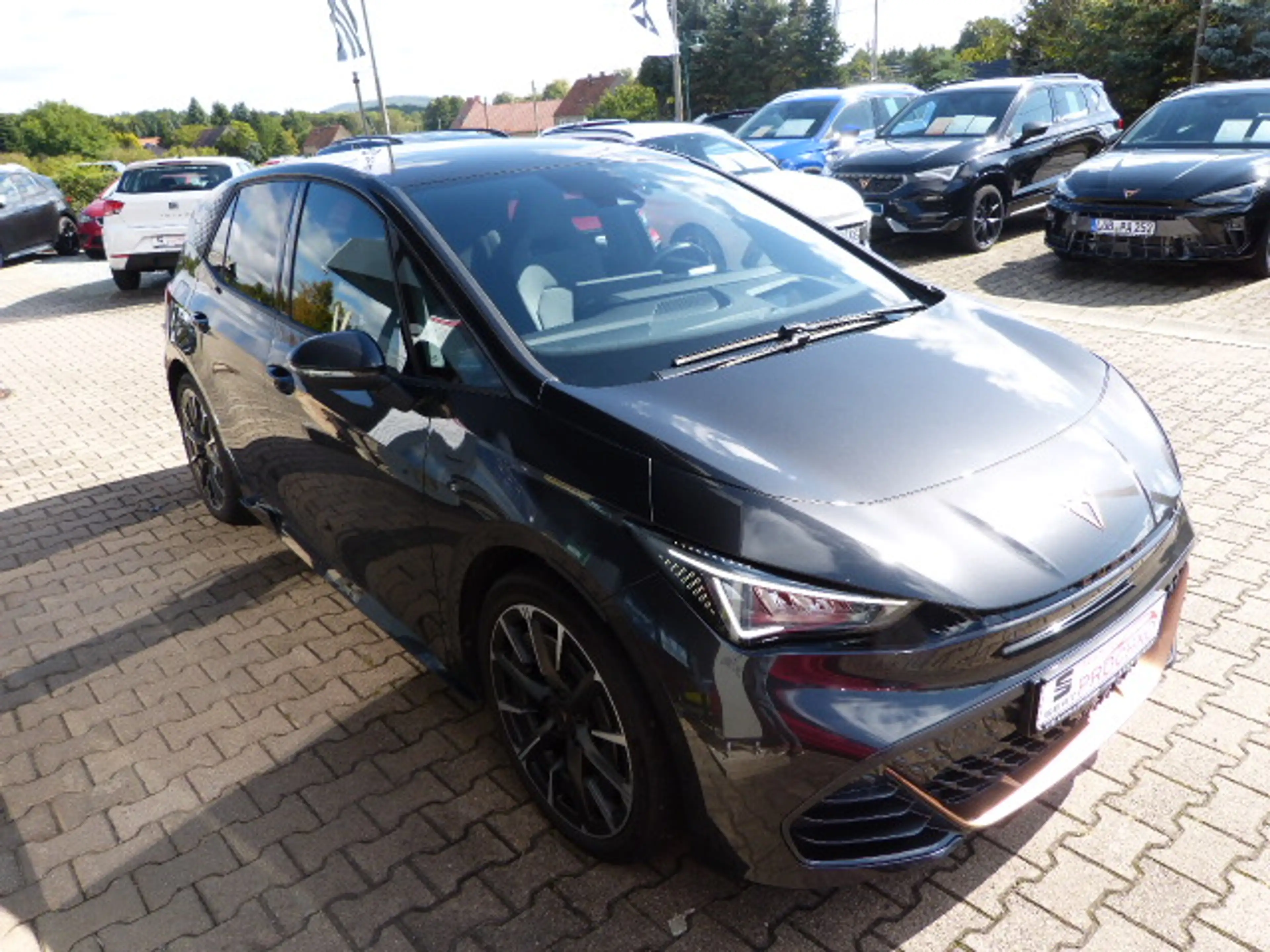 CUPRA Born Born 77kWh — photo 3
