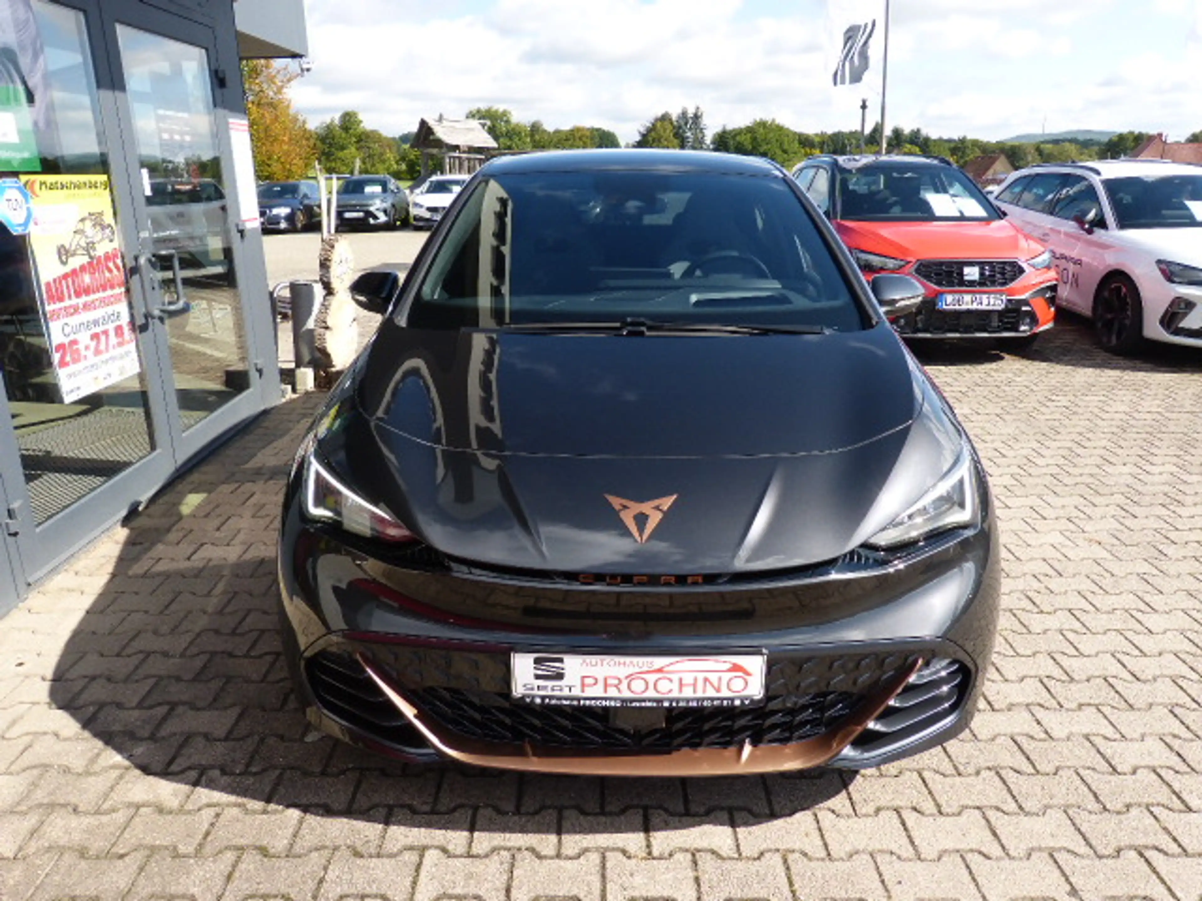 CUPRA Born Born 77kWh — photo 2