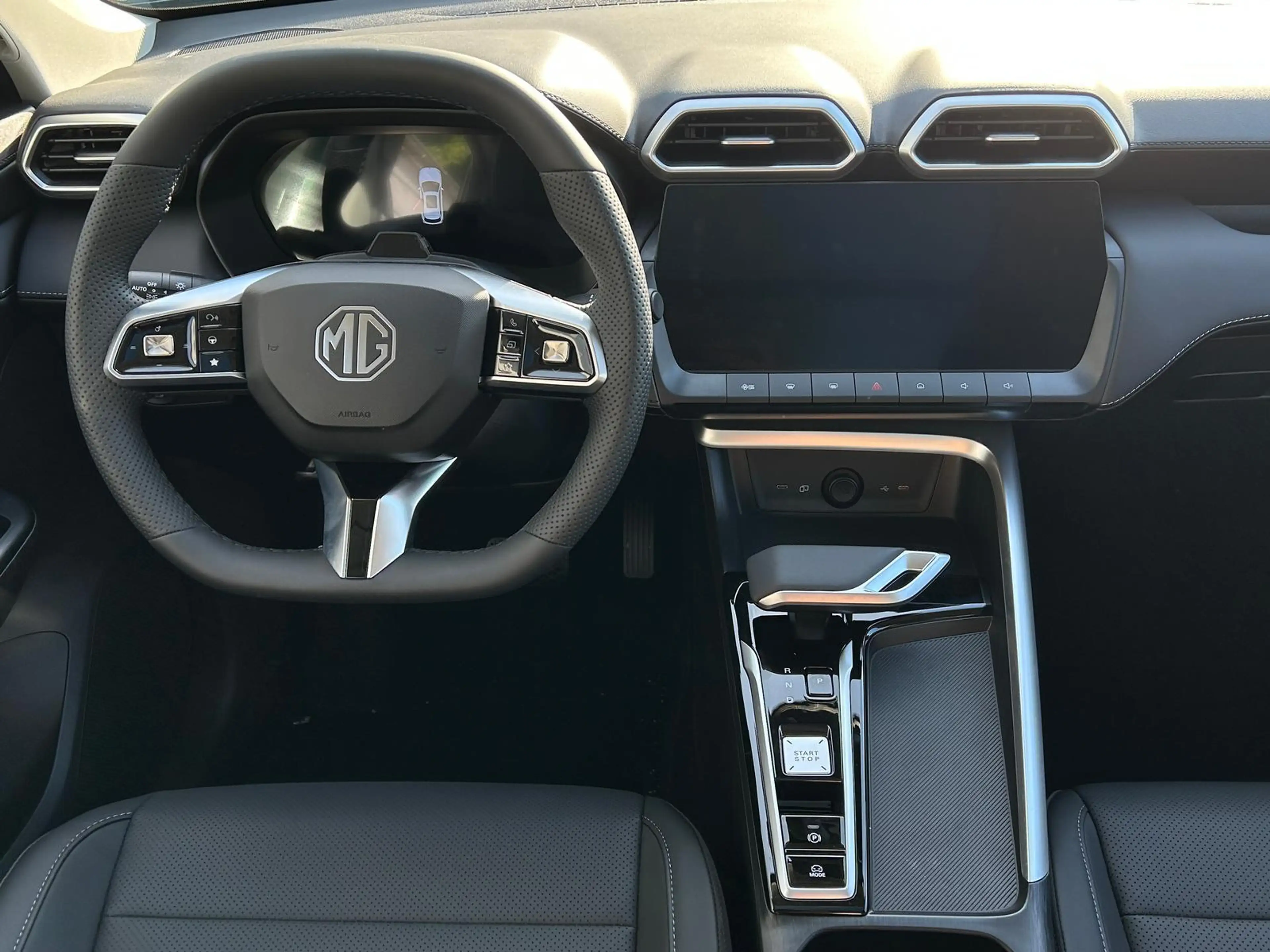 MG ZS Luxury HEV+ 197 PS MJ26 *Pano*Navi*Android Auto... — photo 8