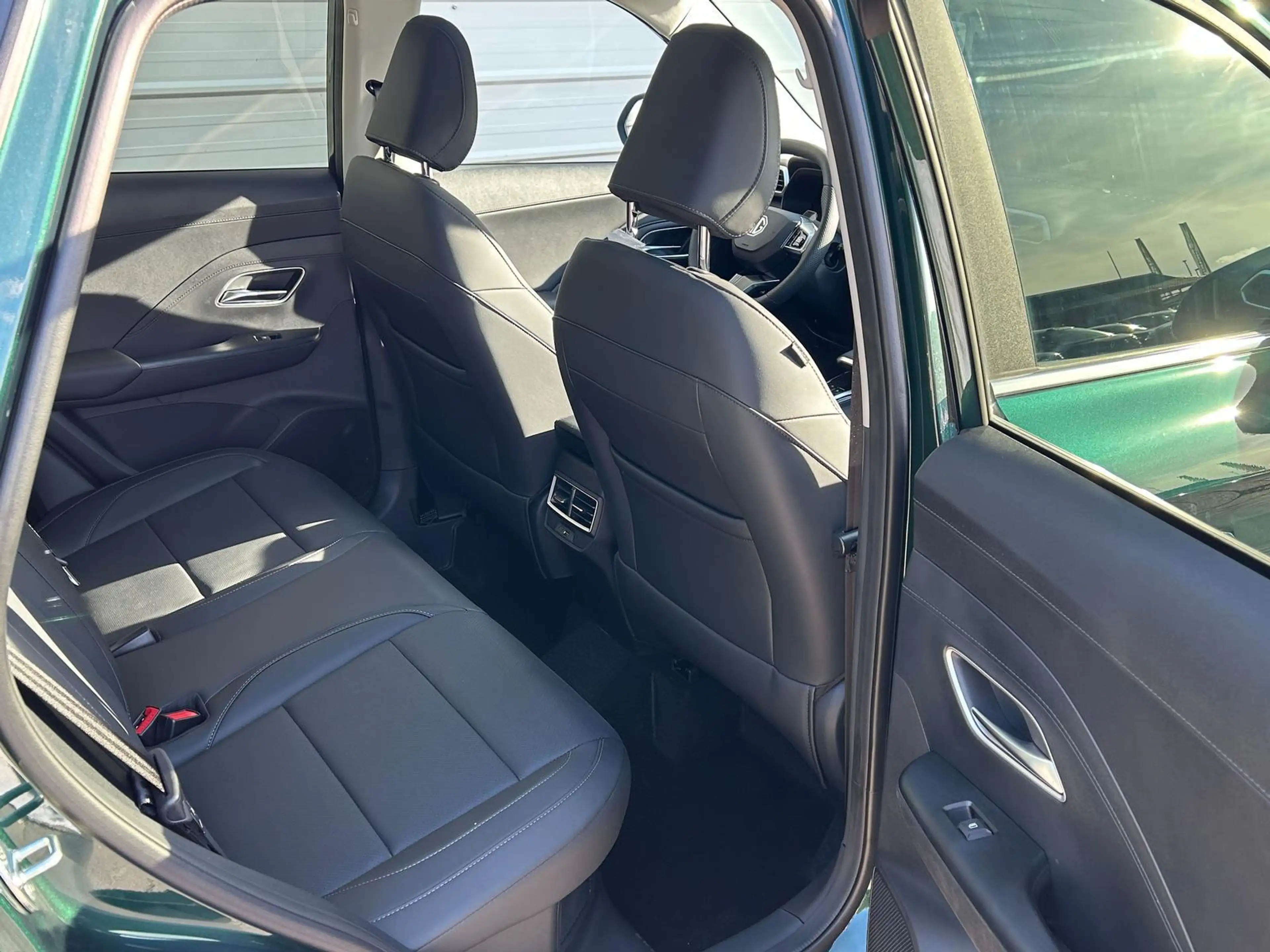 MG ZS Luxury HEV+ 197 PS MJ26 *Pano*Navi*Android Auto... — photo 13