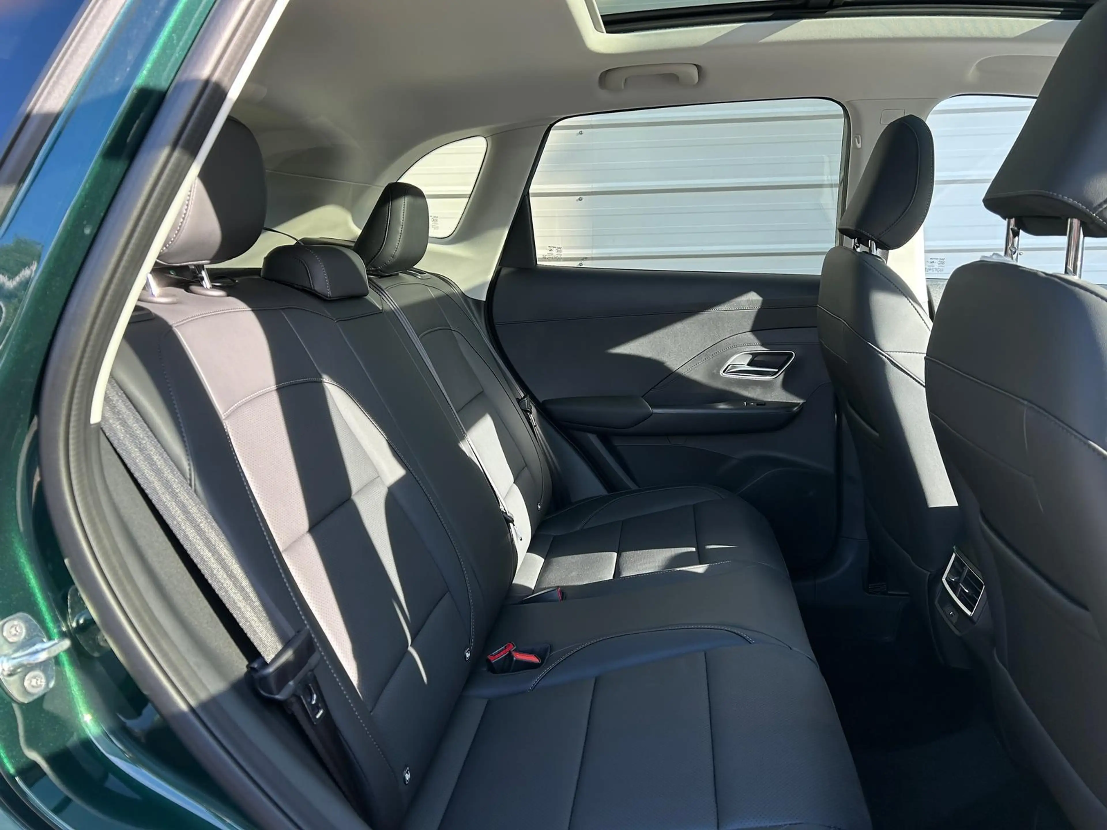 MG ZS Luxury HEV+ 197 PS MJ26 *Pano*Navi*Android Auto... — photo 14