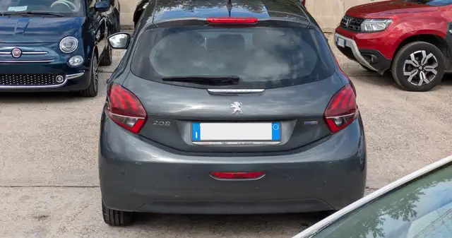 Peugeot 208 view 14