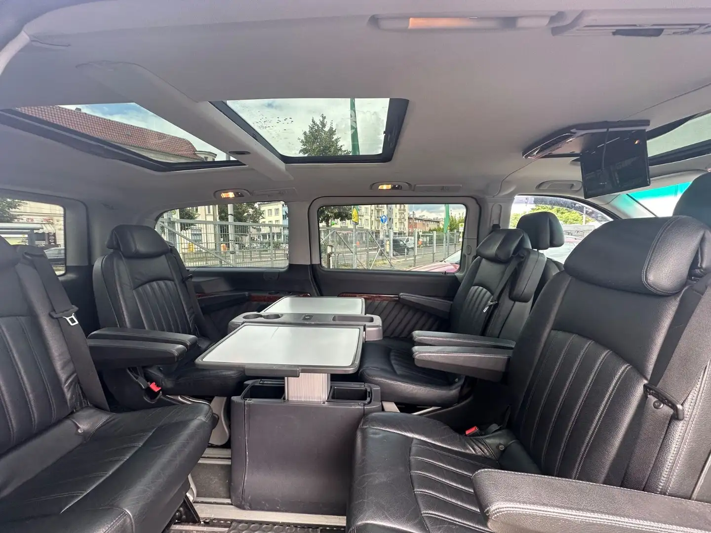Mercedes-Benz Viano 3.0 CDI Ambiente Edition lang/STANDHEIZUNG Noir - 2