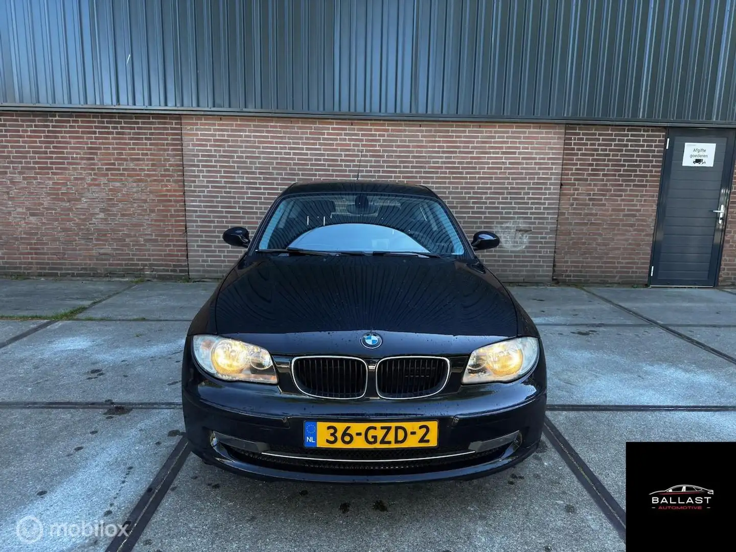 BMW 116 1-serie 116i Business Line Zwart - 2