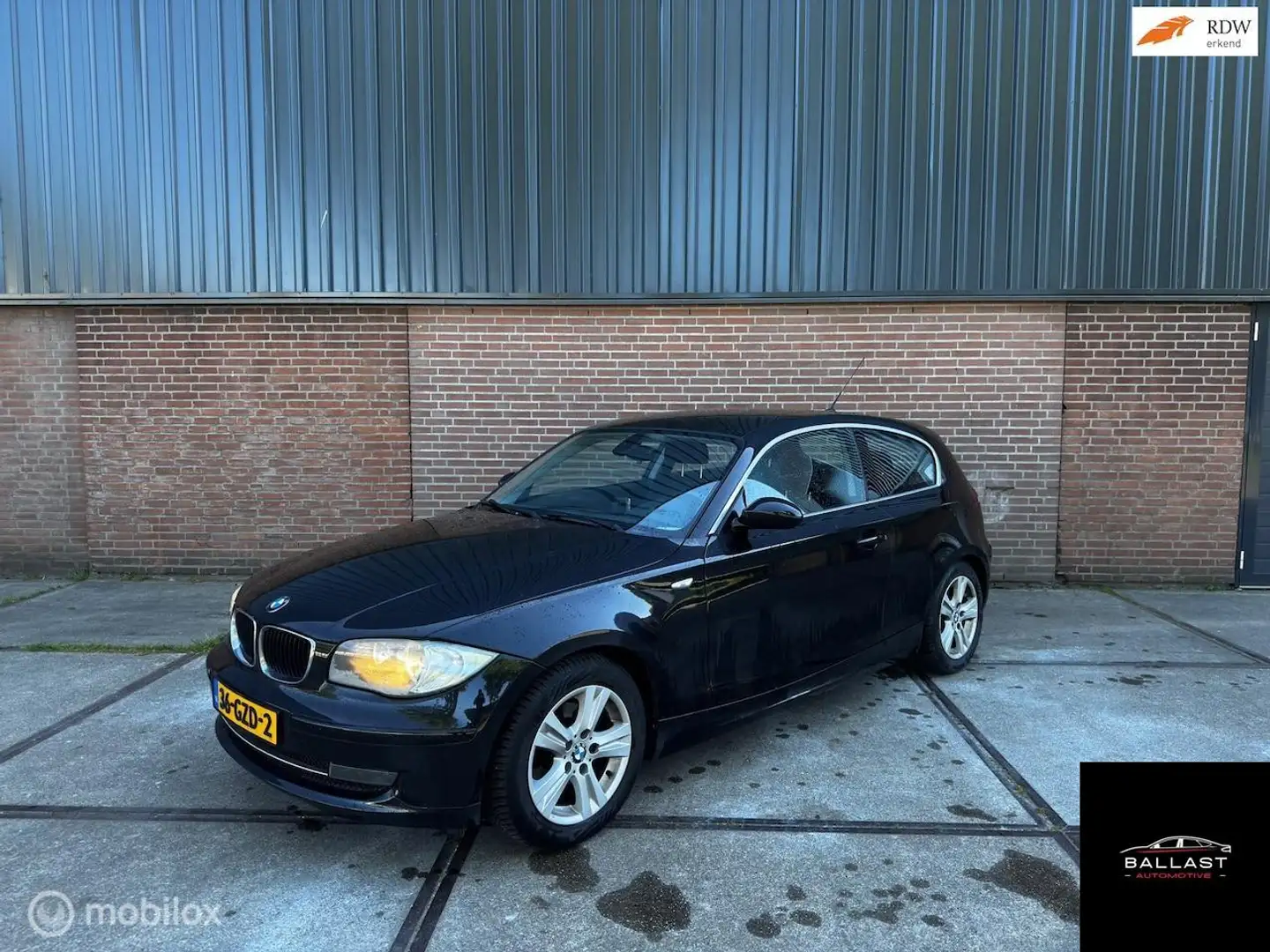 BMW 116 1-serie 116i Business Line Zwart - 1