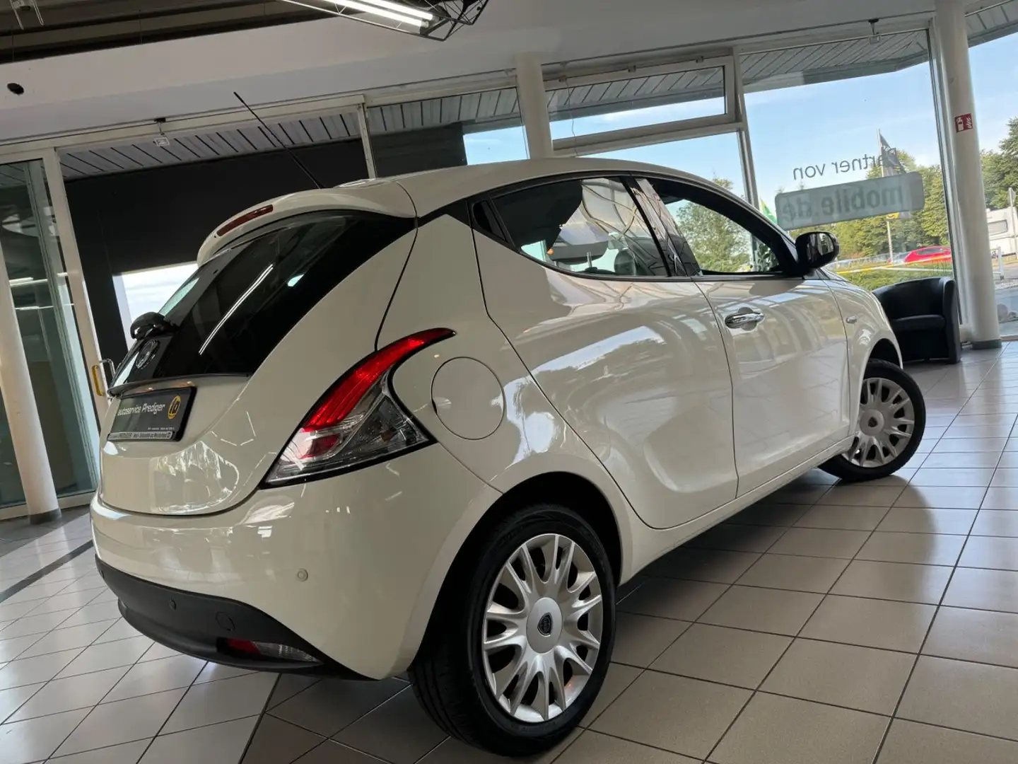 Lancia Ypsilon Silver*HU NEU*PDC*KLIMA*HU/NEU* Weiß - 2