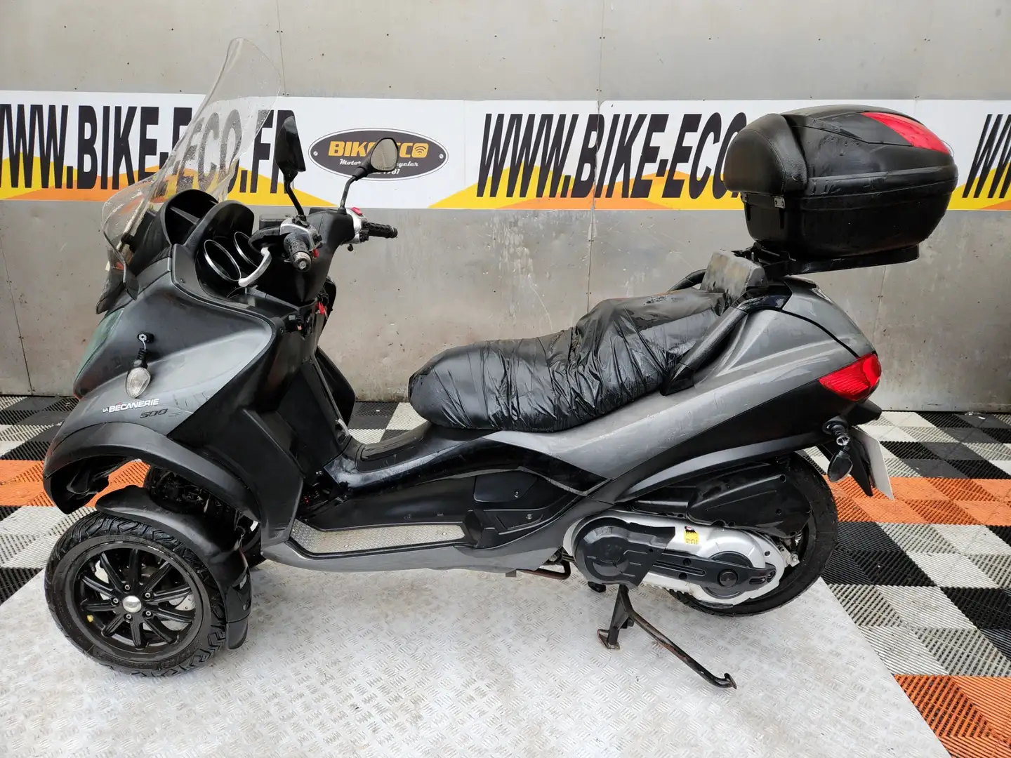 Piaggio MP3 500 Gris - 2
