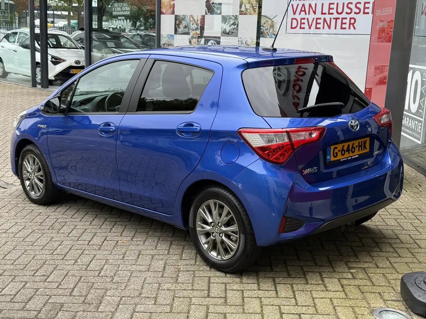 Toyota Yaris 1.5 Hybrid Dynamic NL-AUTO AFN FIETSENDRAGER BEUGE Bleu - 2