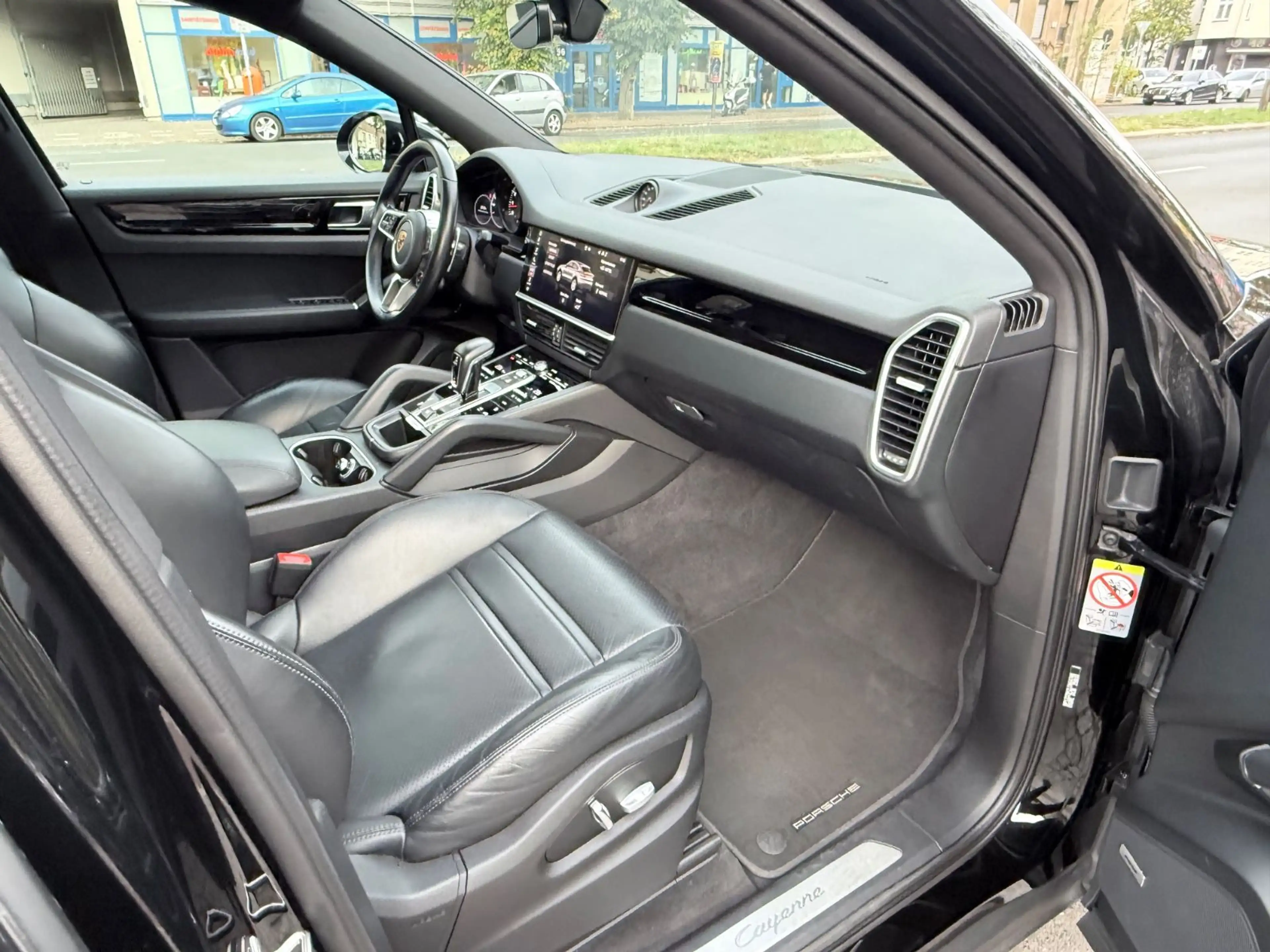 Porsche Cayenne CAYENNE COUPE *SPORT-CHRONO*APPROVED* — photo 13