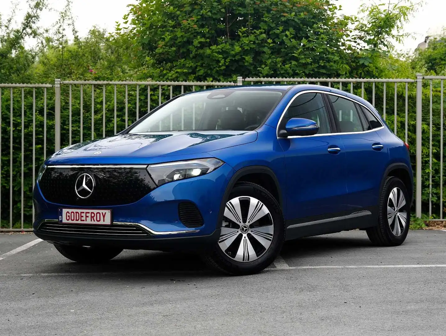 Mercedes-Benz EQA 300 4MATIC Distronic/360°/memory/keyless/augm. reality Bleu - 2