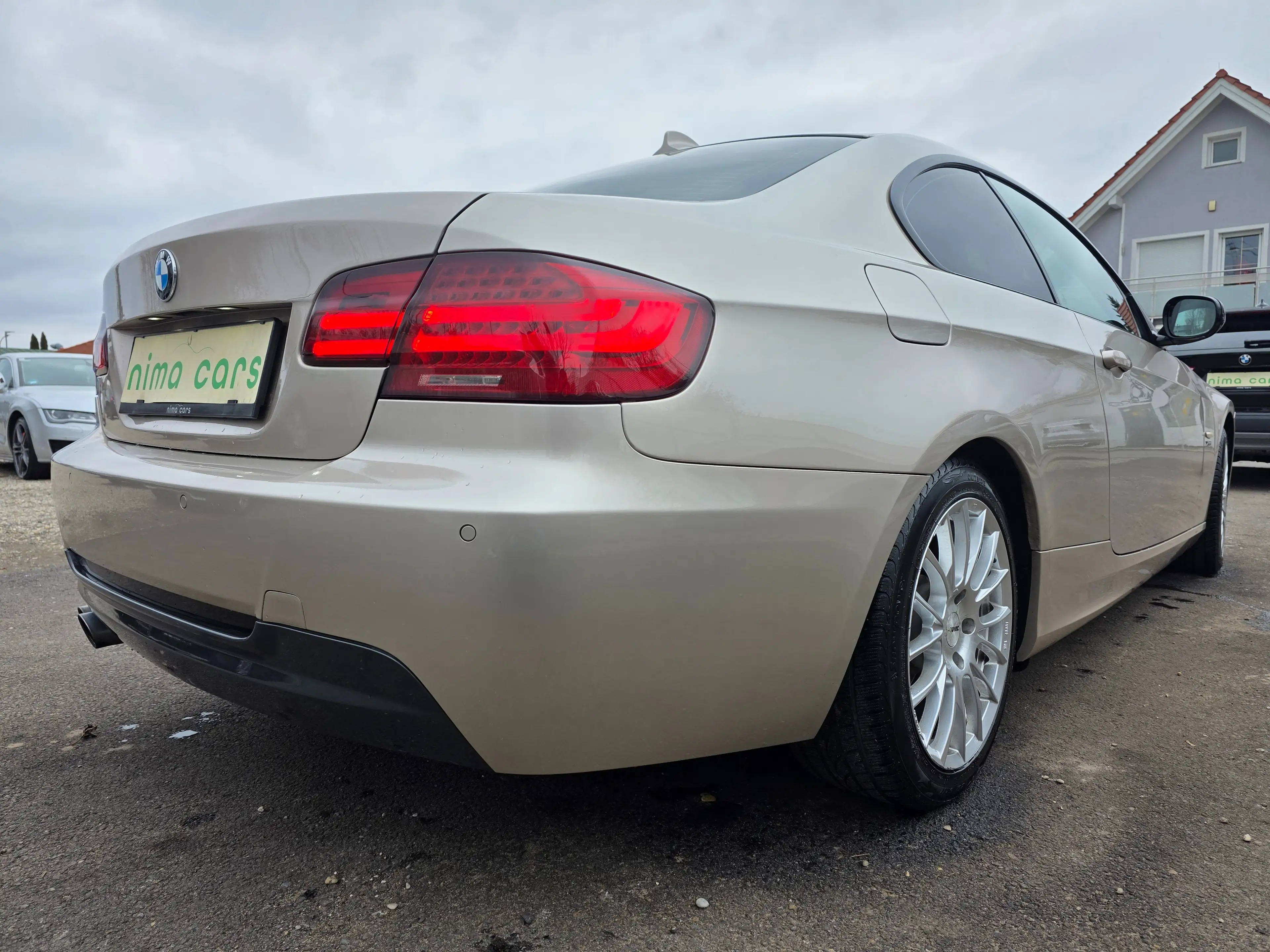 BMW 325 i xDrive Coupé M-Paket / Neus Pickerl — photo 8