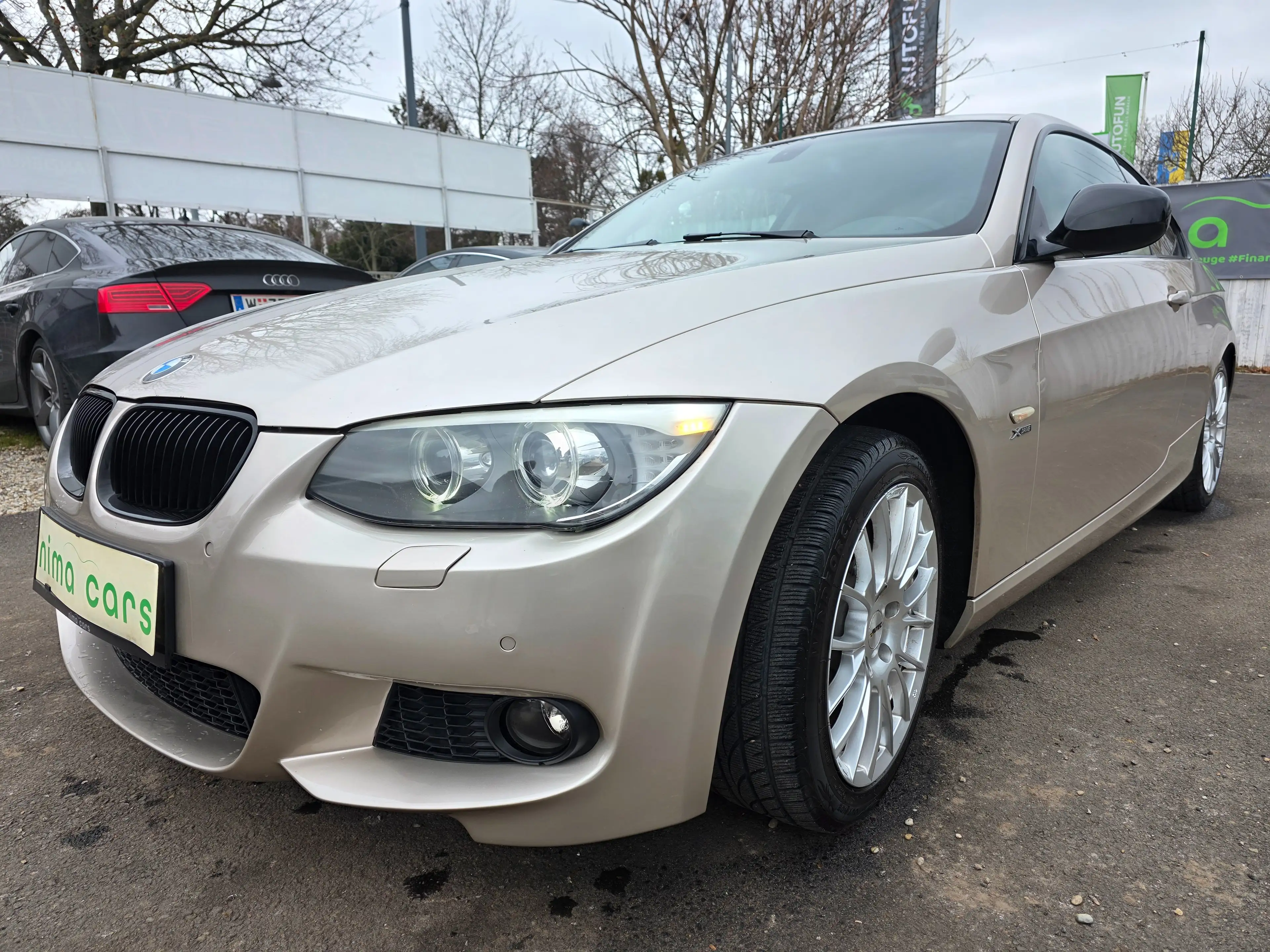 BMW 325 i xDrive Coupé M-Paket / Neus Pickerl