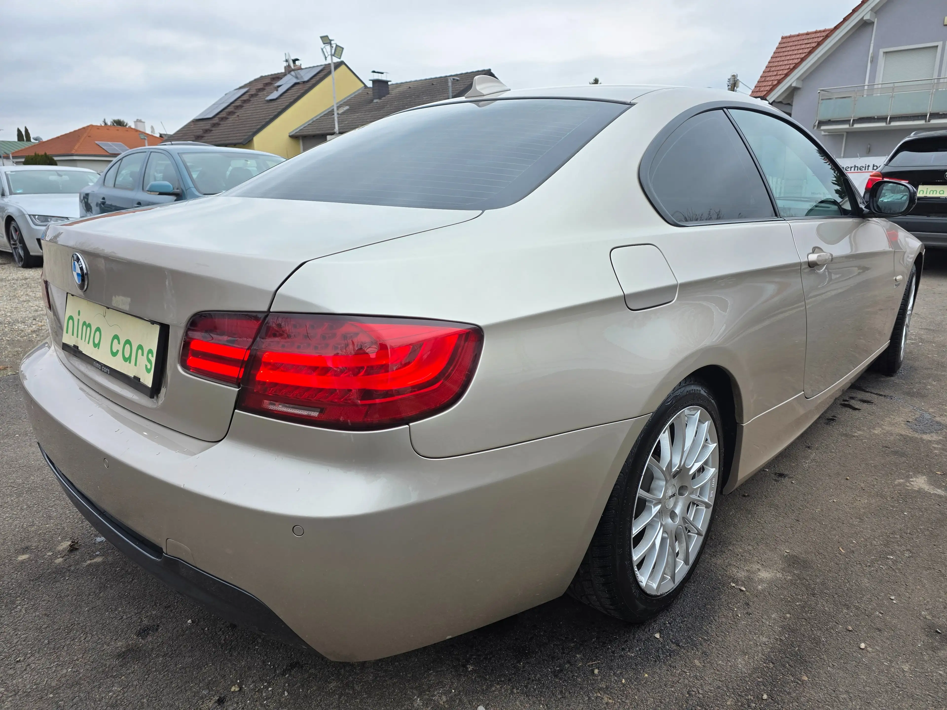 BMW 325 i xDrive Coupé M-Paket / Neus Pickerl — photo 9