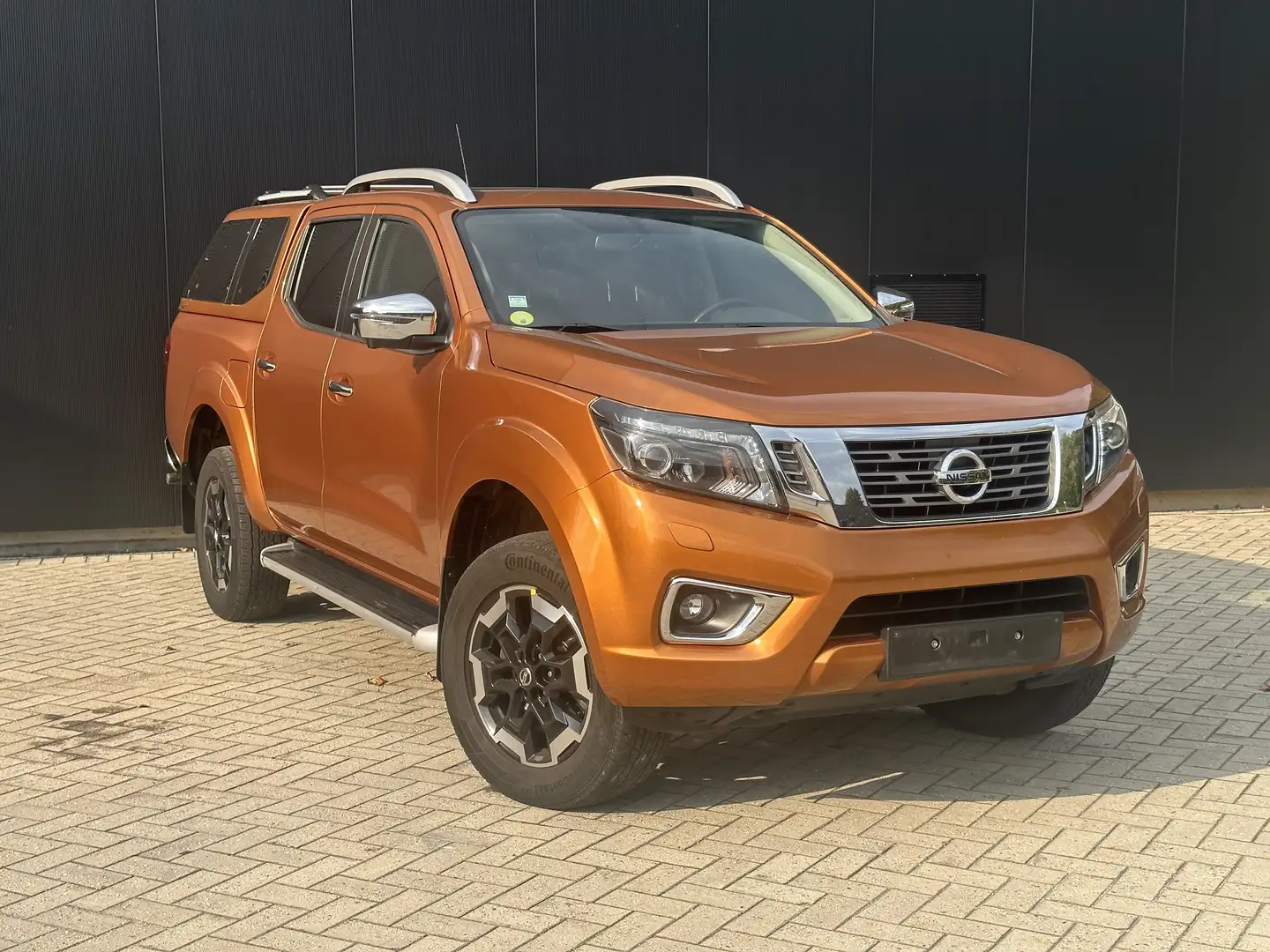 Nissan Navara Double Cab-Automaat-Full Option-03/2020 Oranje - 1