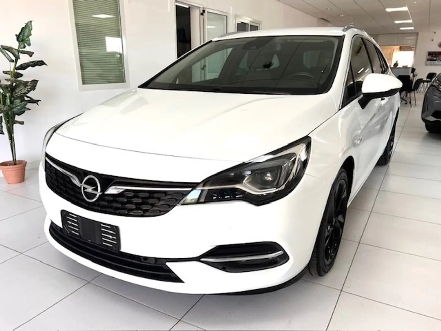 Opel Astra Astra Sports Tourer 1.5 cdti Business Elegance s Blanco - 1