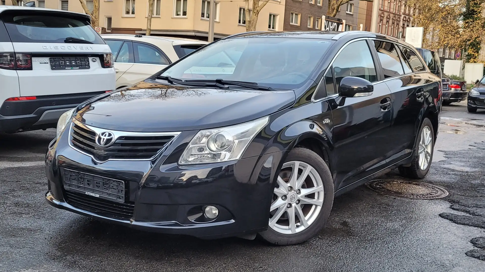 Toyota Avensis 2.2 D-4D Edition Automatik*Navi*Kamera*SH*17"*AHK Negro - 2