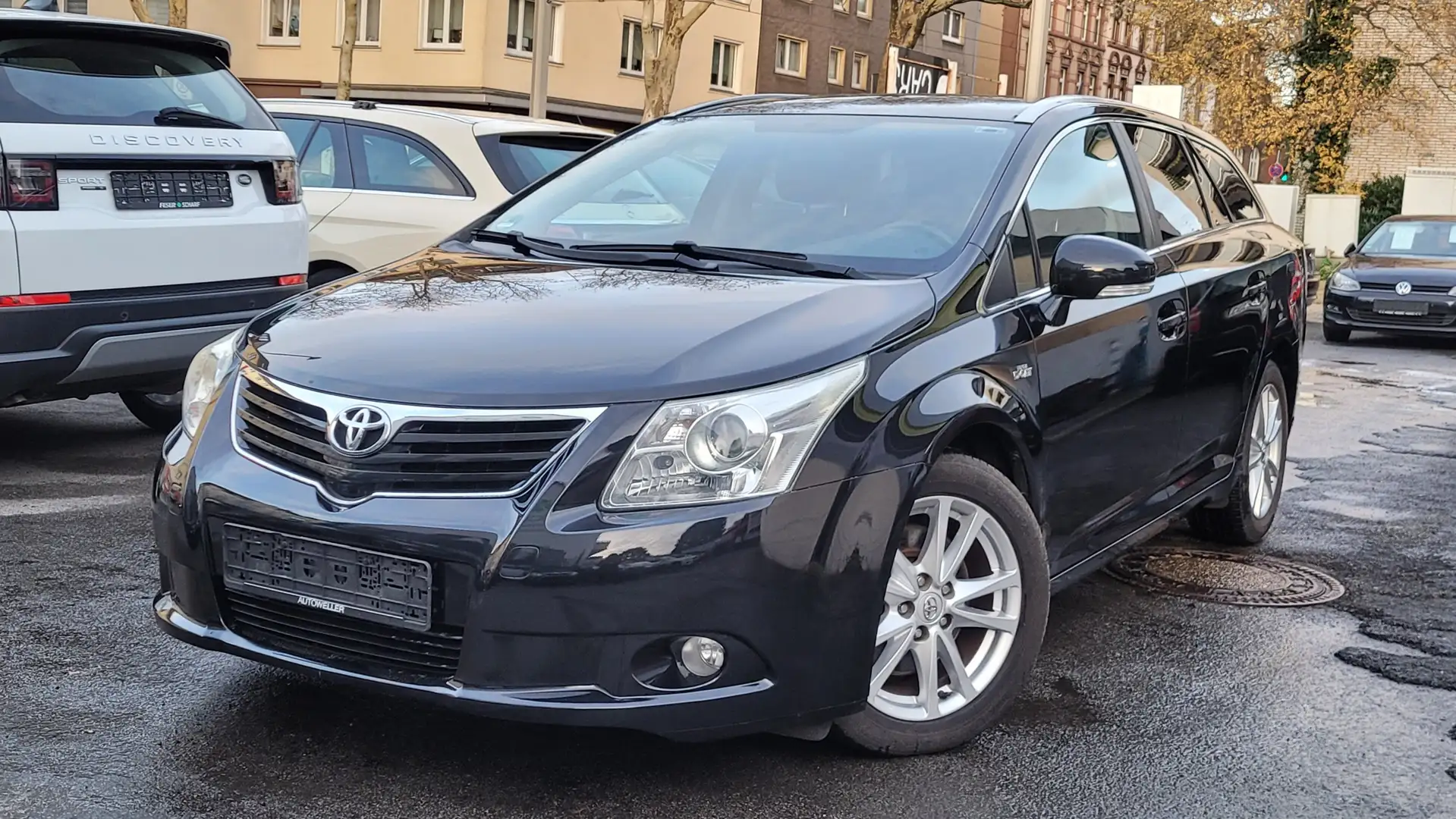 Toyota Avensis 2.2 D-4D Edition Automatik*Navi*Kamera*SH*17"*AHK Negro - 1