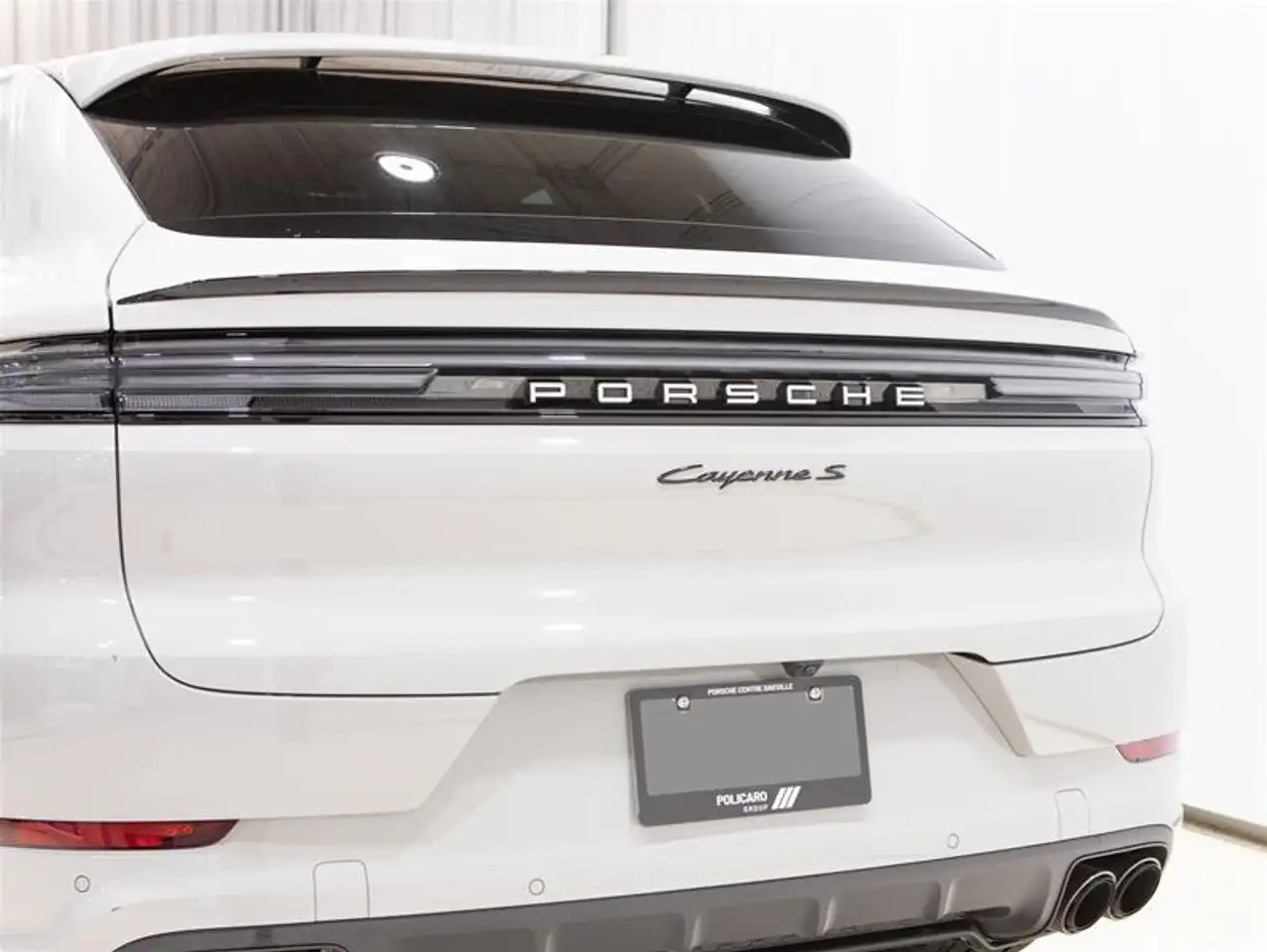 Porsche Cayenne снимка Porsche Cayenne