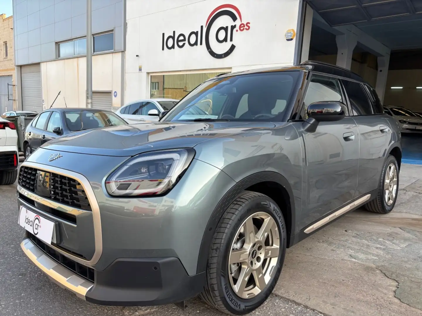 MINI One Countryman C Favoured Grigio - 1