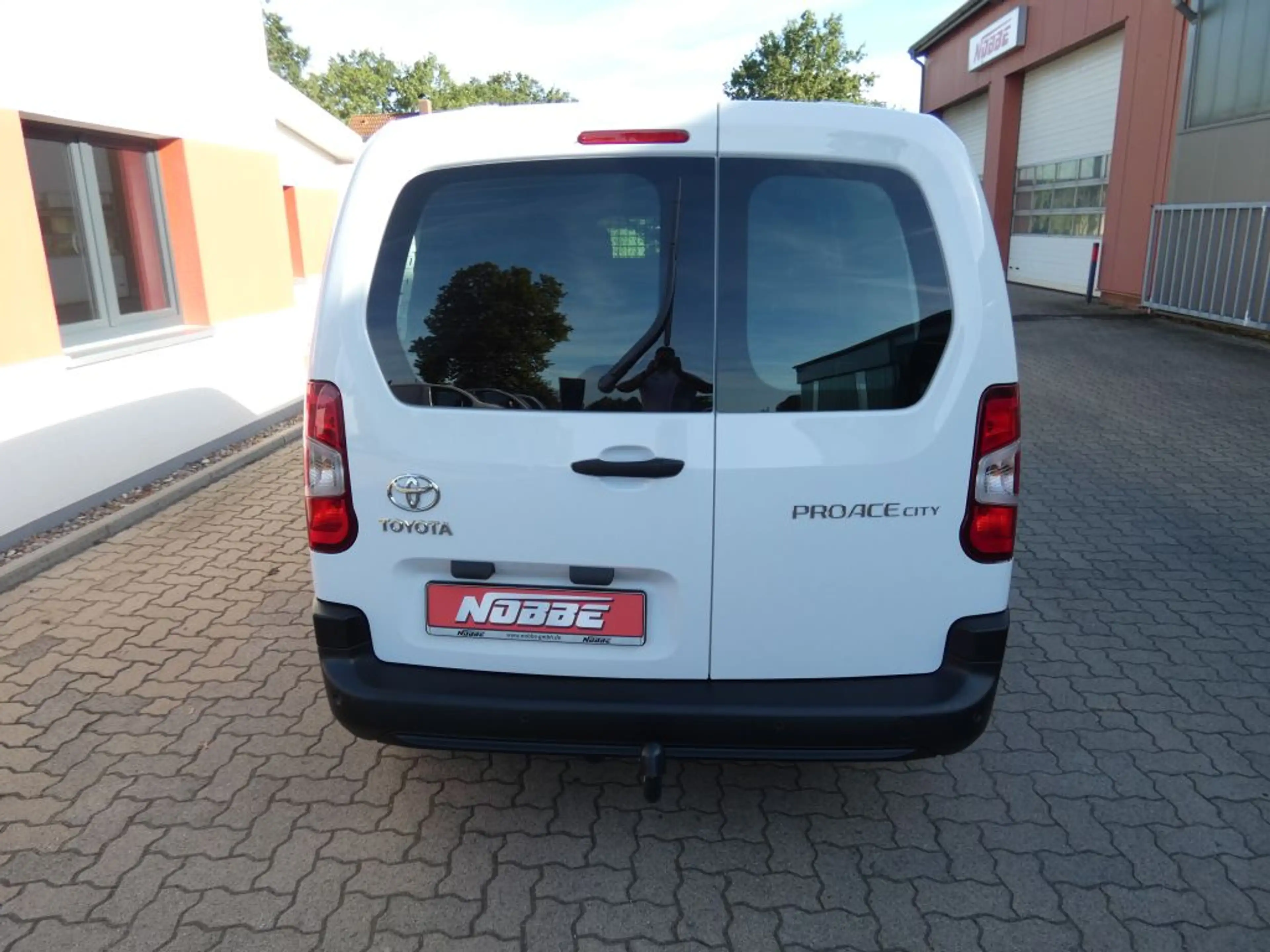 Toyota Proace City L2 1,5-l D-4D S&S Meister — photo 5