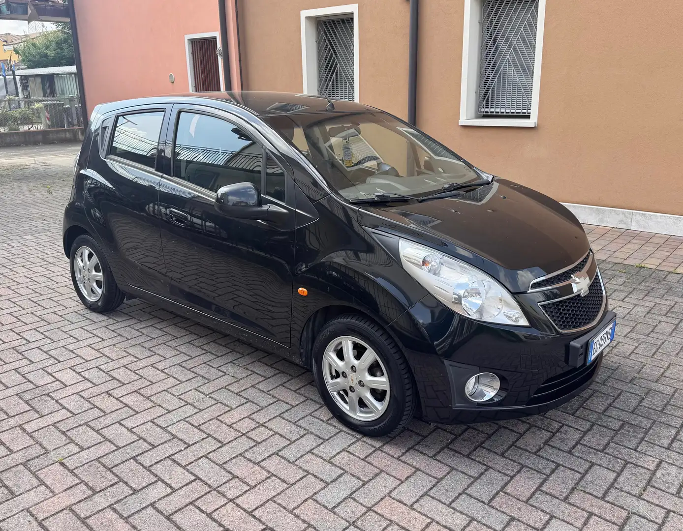 Chevrolet Spark 1.0 LS ecologic Gpl Nero - 1