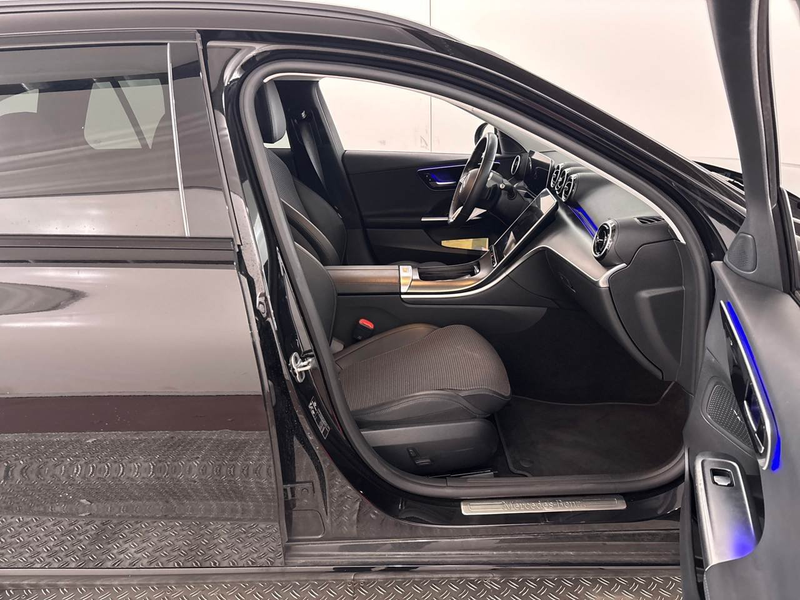 Mercedes-Benz C 200 d Avantgarde 360° BLIS El.Heckkl. Key LED — photo 9