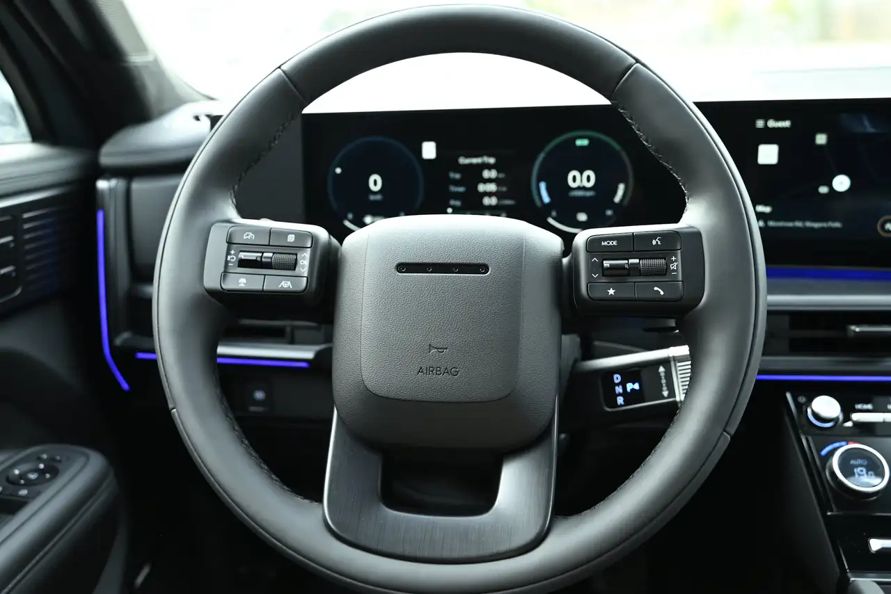 Hyundai SANTA FE photo Hyundai SANTA FE