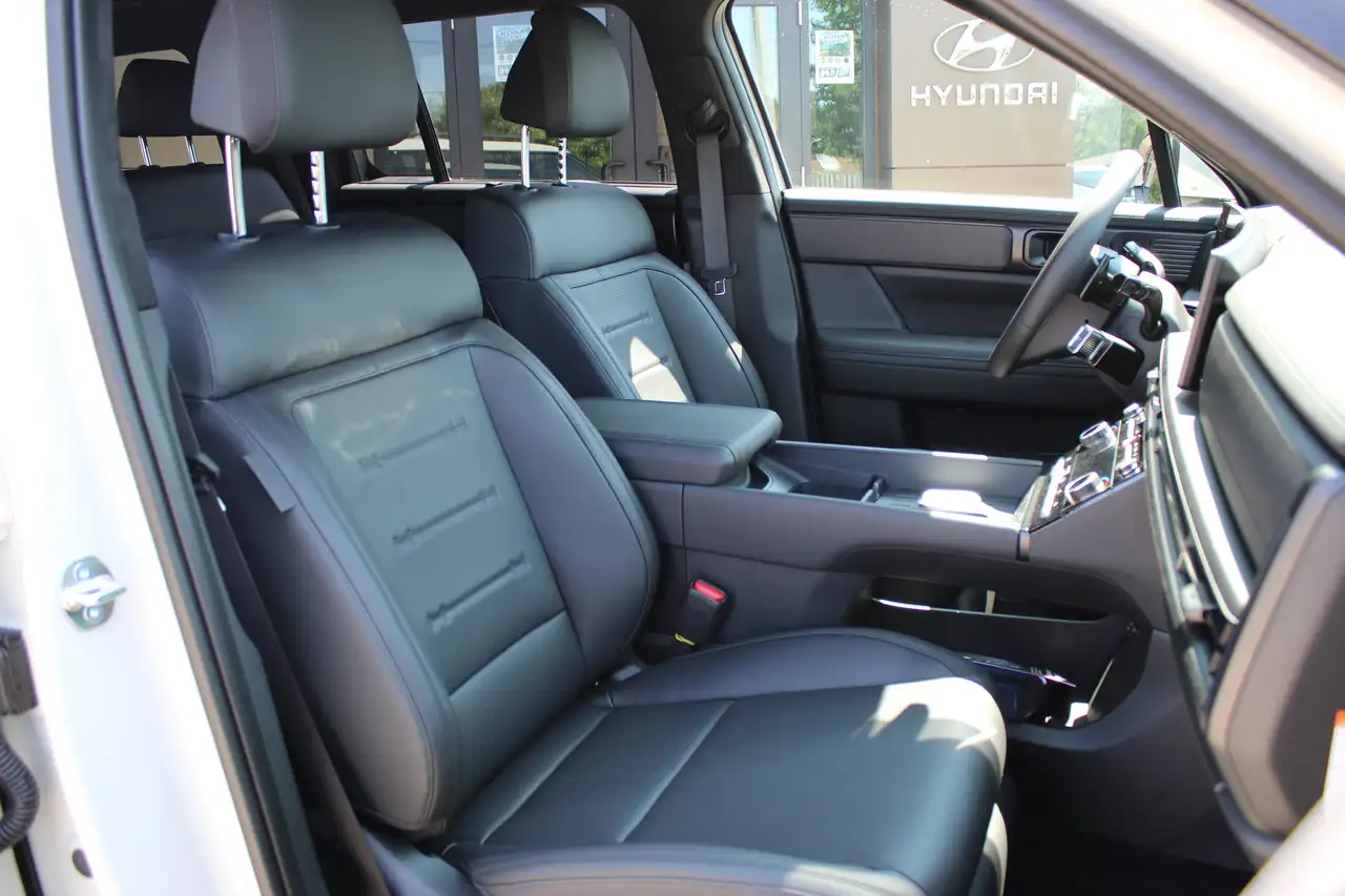 Hyundai SANTA FE photo Hyundai SANTA FE