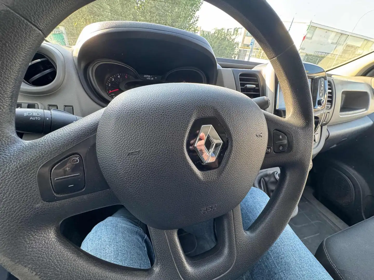 Renault Trafic T29 “PassoLungo” dCi 145CV Euro6 D+ Blanc - 2