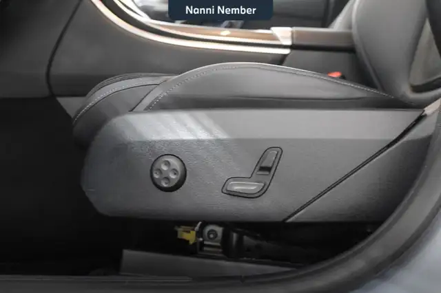 Mercedes-Benz GLC view 14