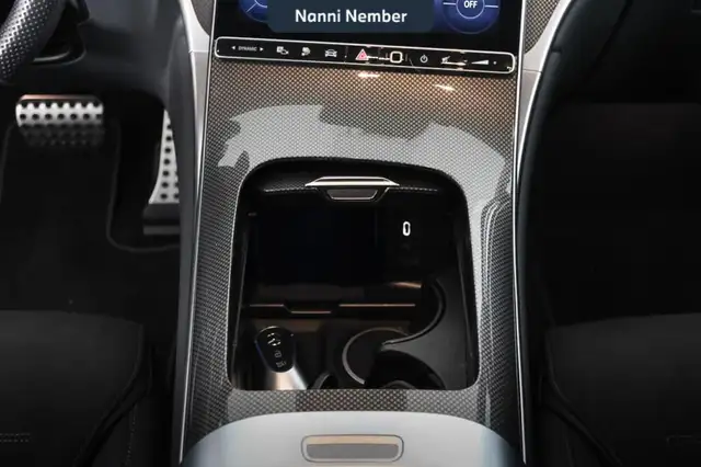 Mercedes-Benz GLC view 12