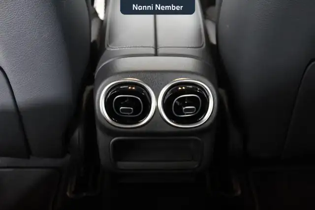 Mercedes-Benz GLC view 16