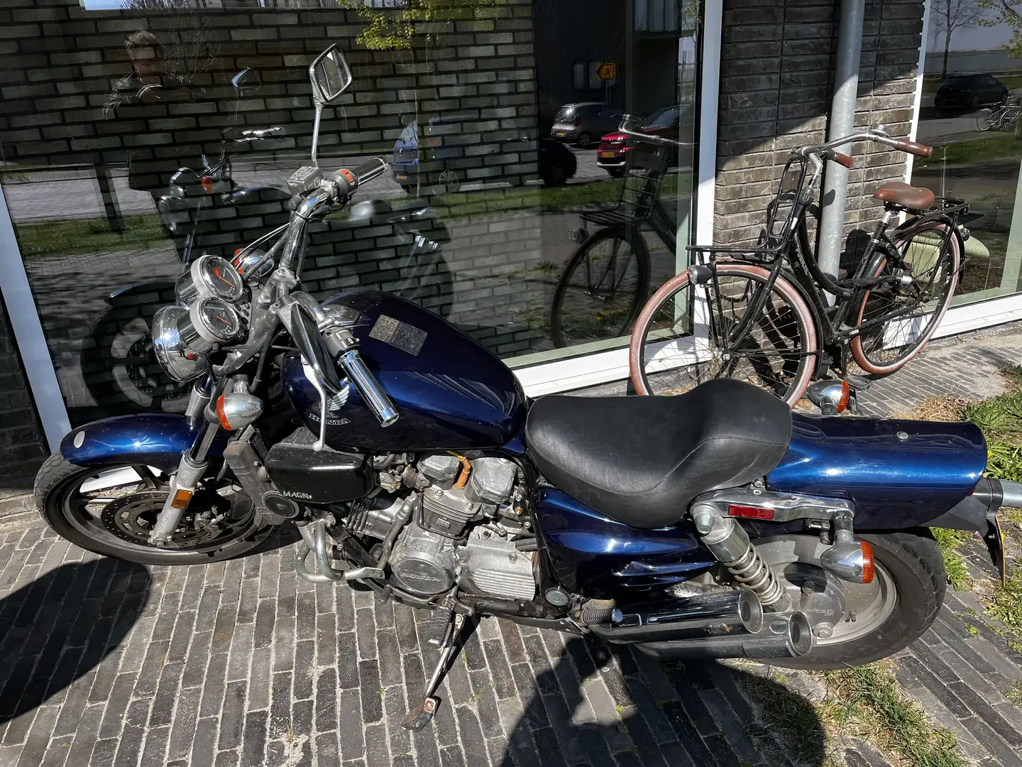 Honda VF 700 supermagna - 2