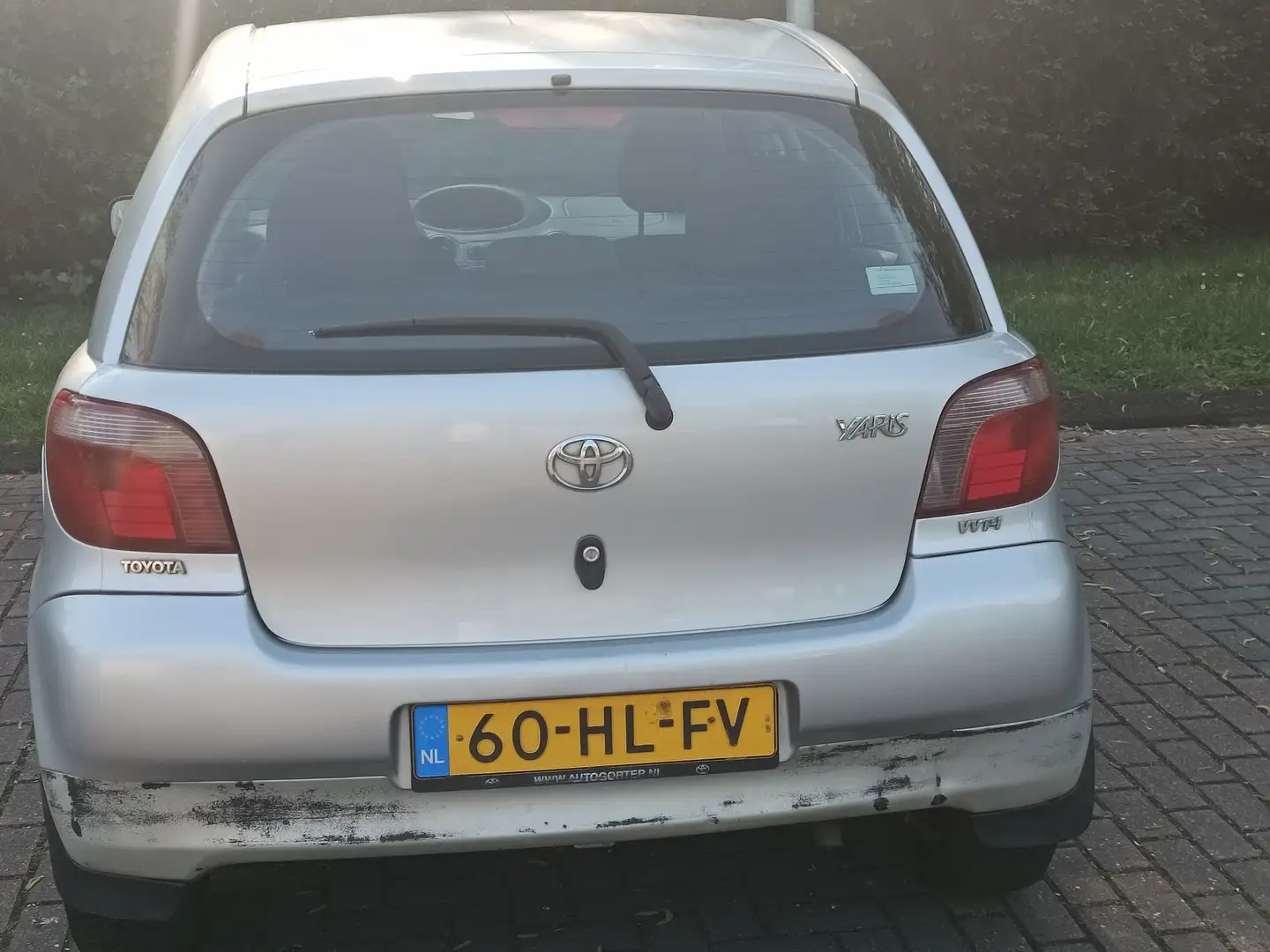 Toyota Yaris Yaris 1.3-16V VVT-i Sol Silber - 2