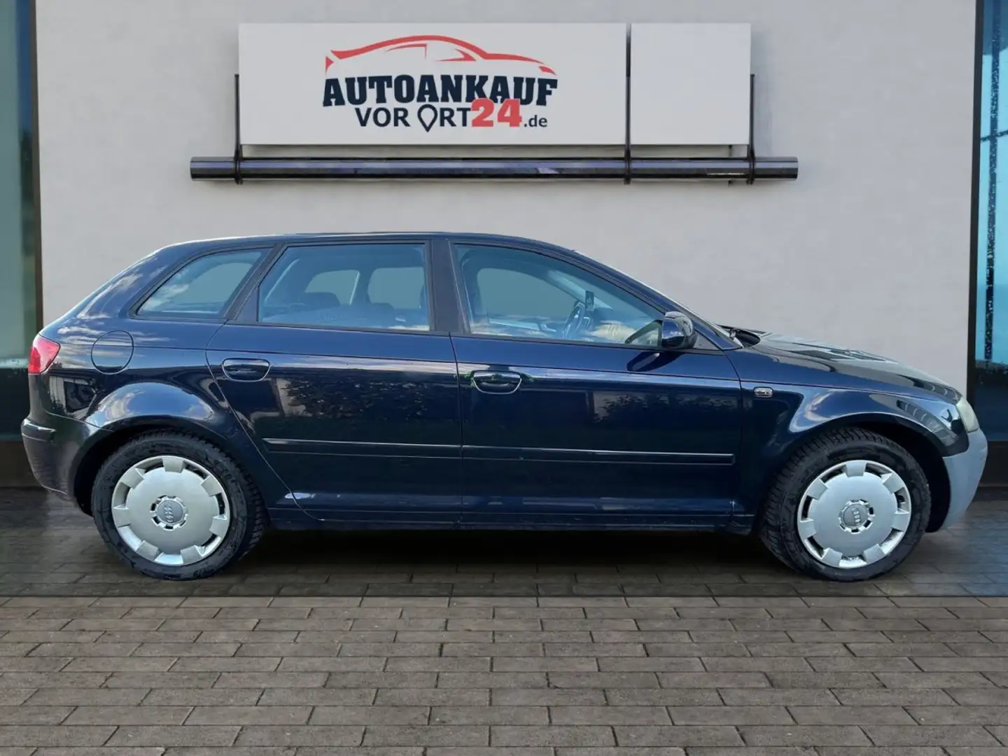 Audi A3 Sportback 1.6 Ambition Klima Navi Einparkhilfe Bleu - 2