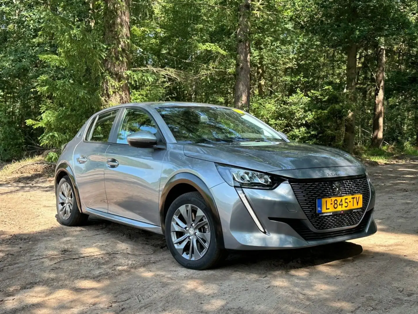 Peugeot 208 e-208 Active Pack 50 kWh - Carplay, Stoelverwarmin Grijs - 1