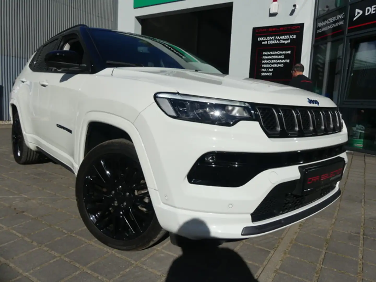 Jeep Compass 1.3 Xe S Plug-In Hybrid 4WD PANO/KAM/LED Weiß - 1