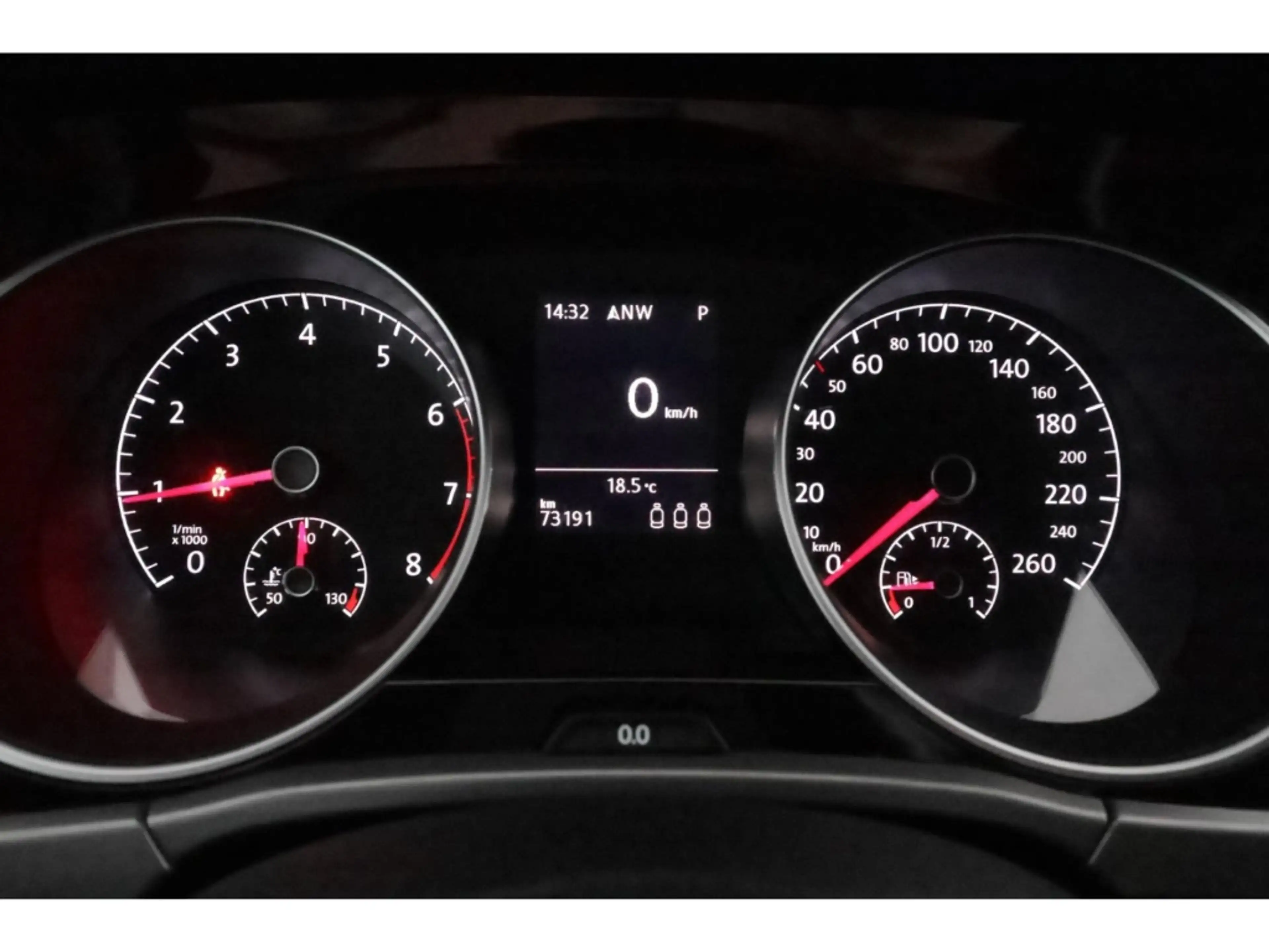 Volkswagen Touran 1.5TSI DSG Comfortline+NAVI+TEMPO+PDC+SHZ — photo 17