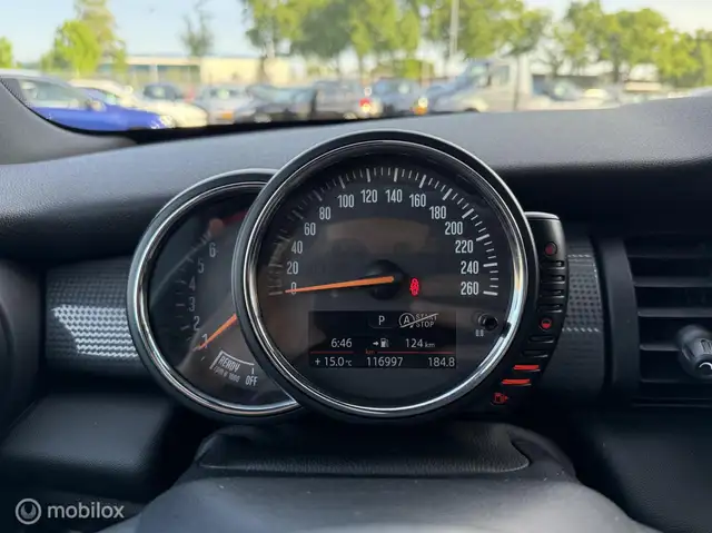 Mini Hatch view 15