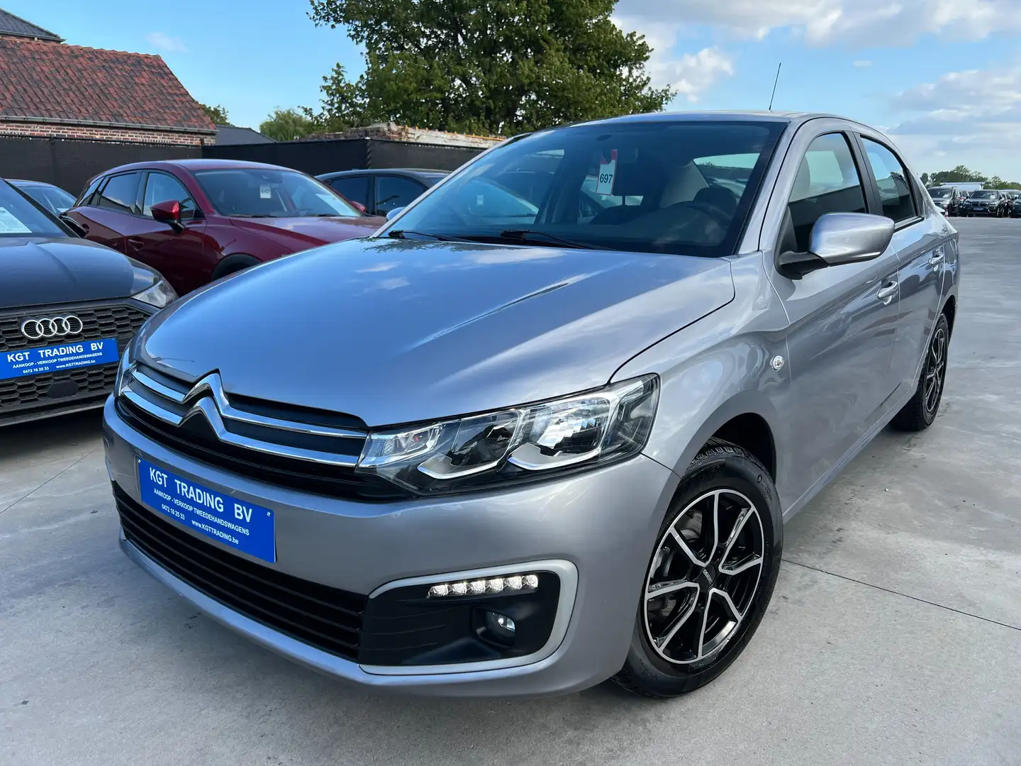 Citroen C-Elysée 1.2i 82PK NAVIGATIE CAMERA BLUETOOTH CARPLAY LED Gris - 1