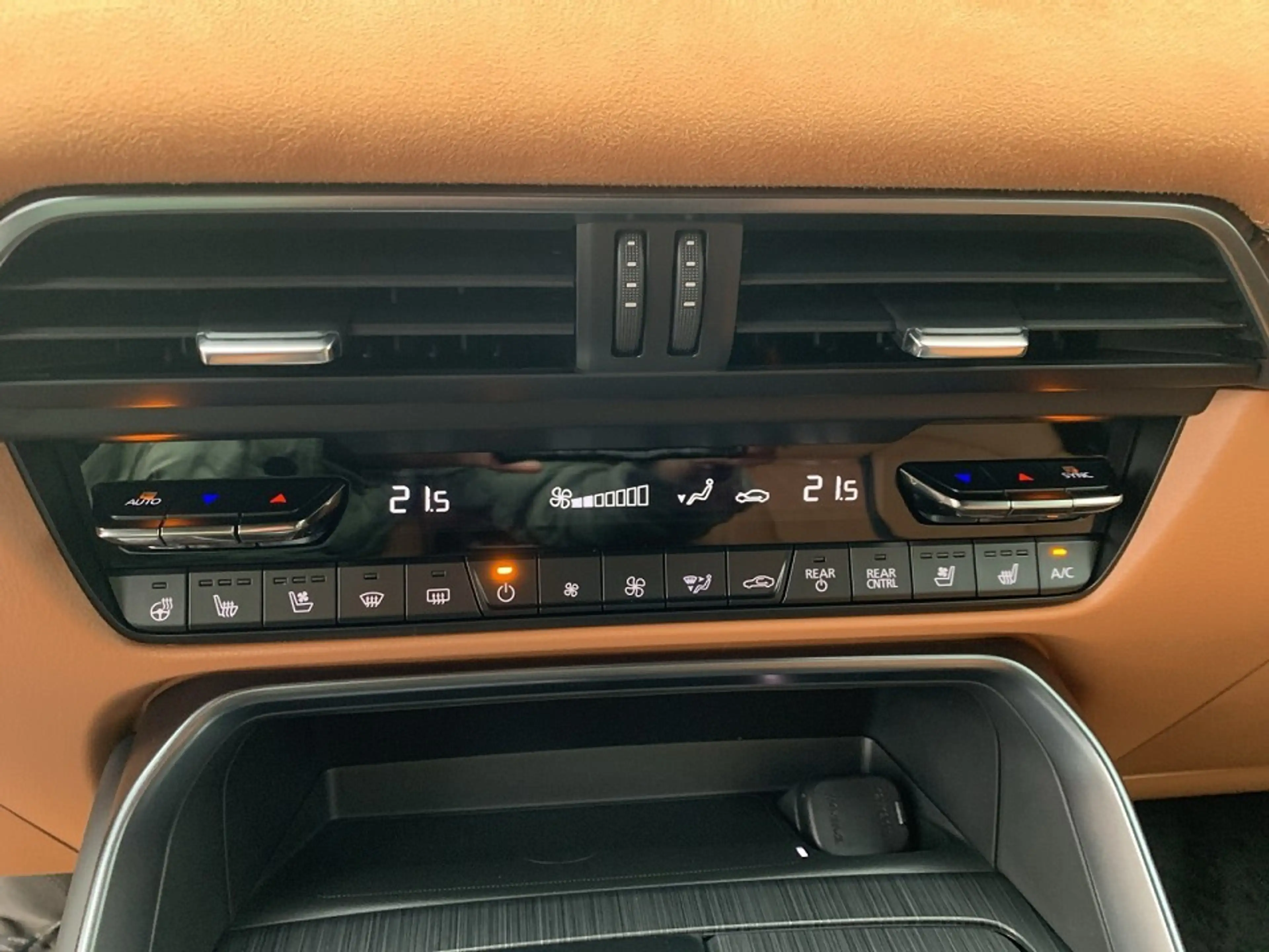 Mazda CX-80 2.5L e-SKYACTIV PHEV AWD Homura Aut. — photo 14