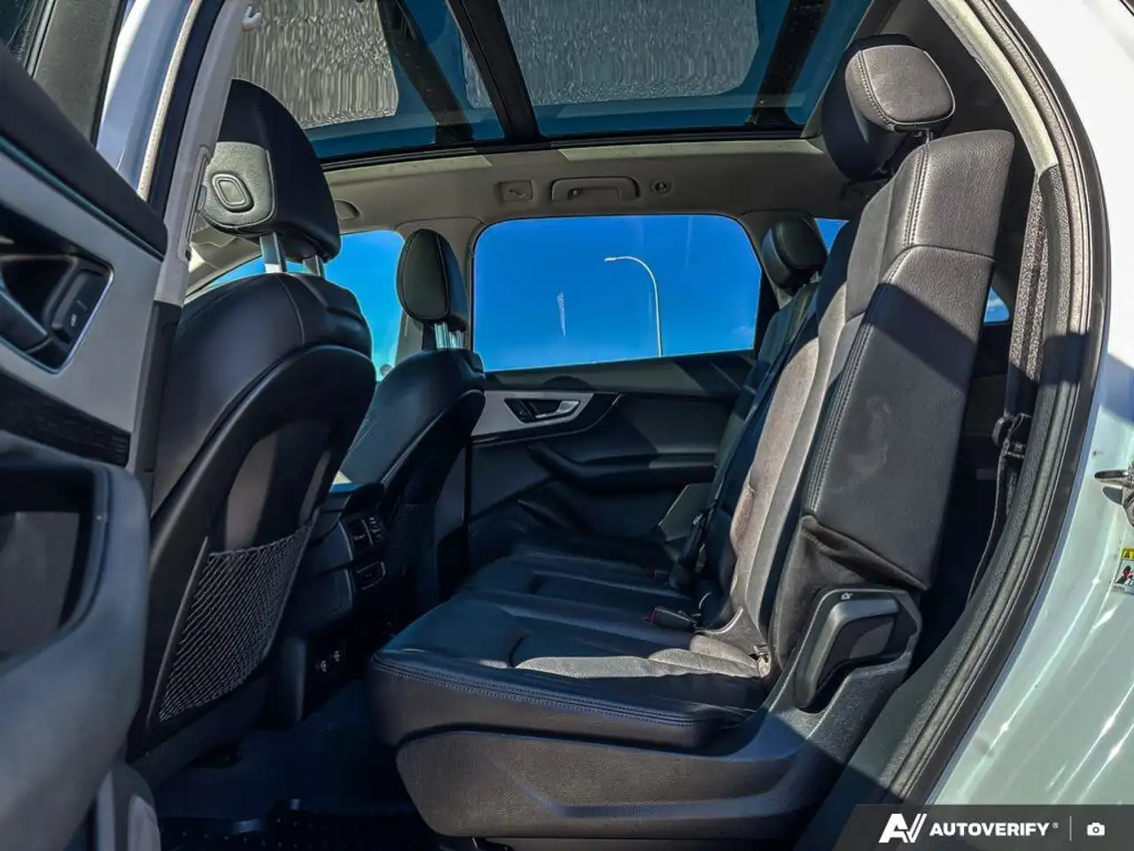 Audi Q7 снимка Audi Q7