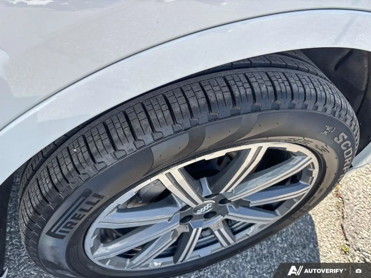 Audi Q7 снимка Audi Q7
