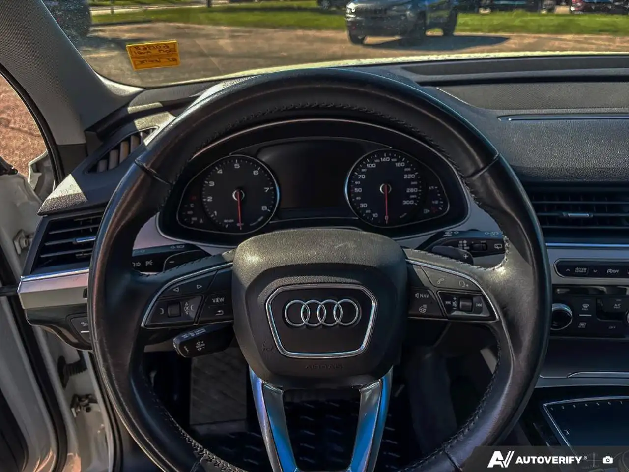 Audi Q7 снимка Audi Q7