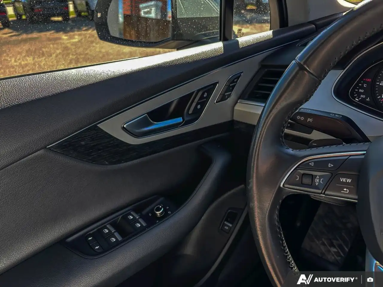 Audi Q7 снимка Audi Q7