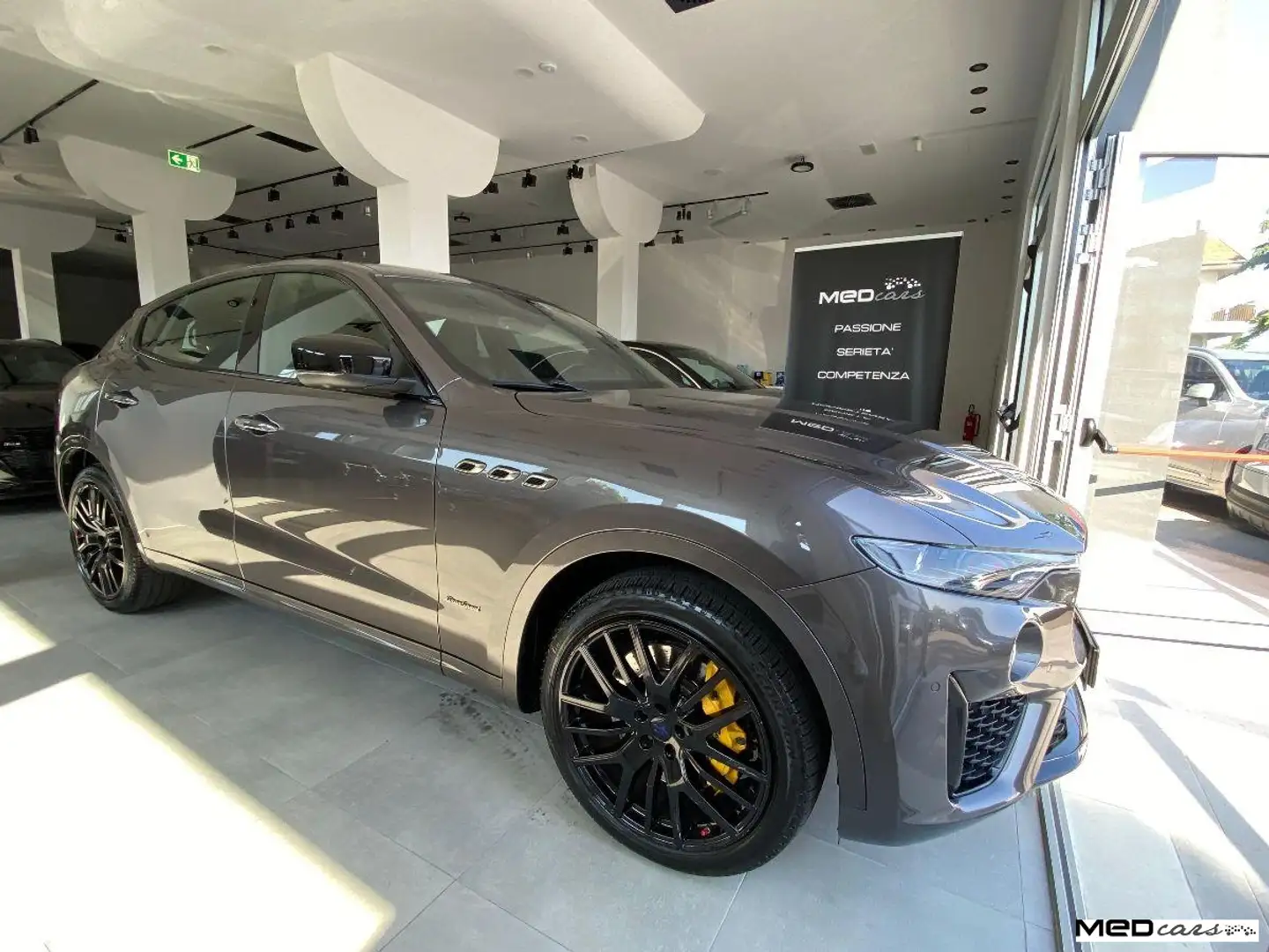 Maserati Levante V6 350CV AWD GRANSPORT / ITALIANA / SUPER FULL Gris - 2