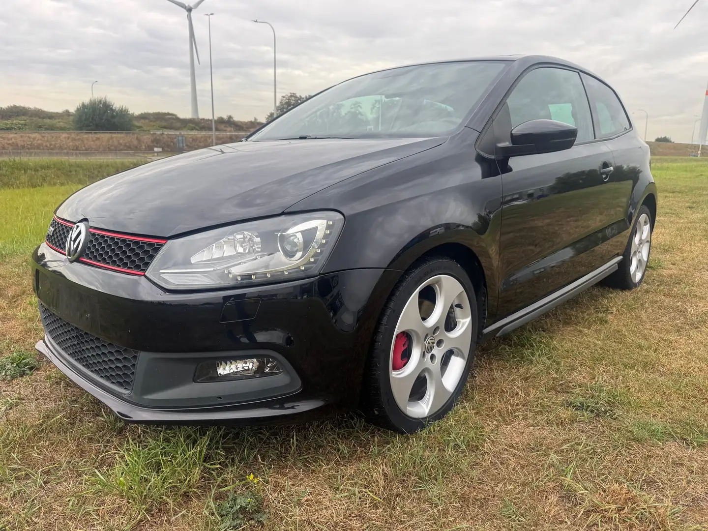 Volkswagen Polo 1.4 GTi DSG Zwart - 1