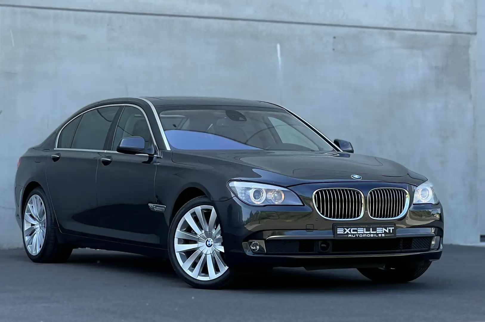 BMW 750 Li*Long*PRESIDENTIEL*X-DRIVE*TOIT*BI-XENON*GPS*DVD Gris - 2