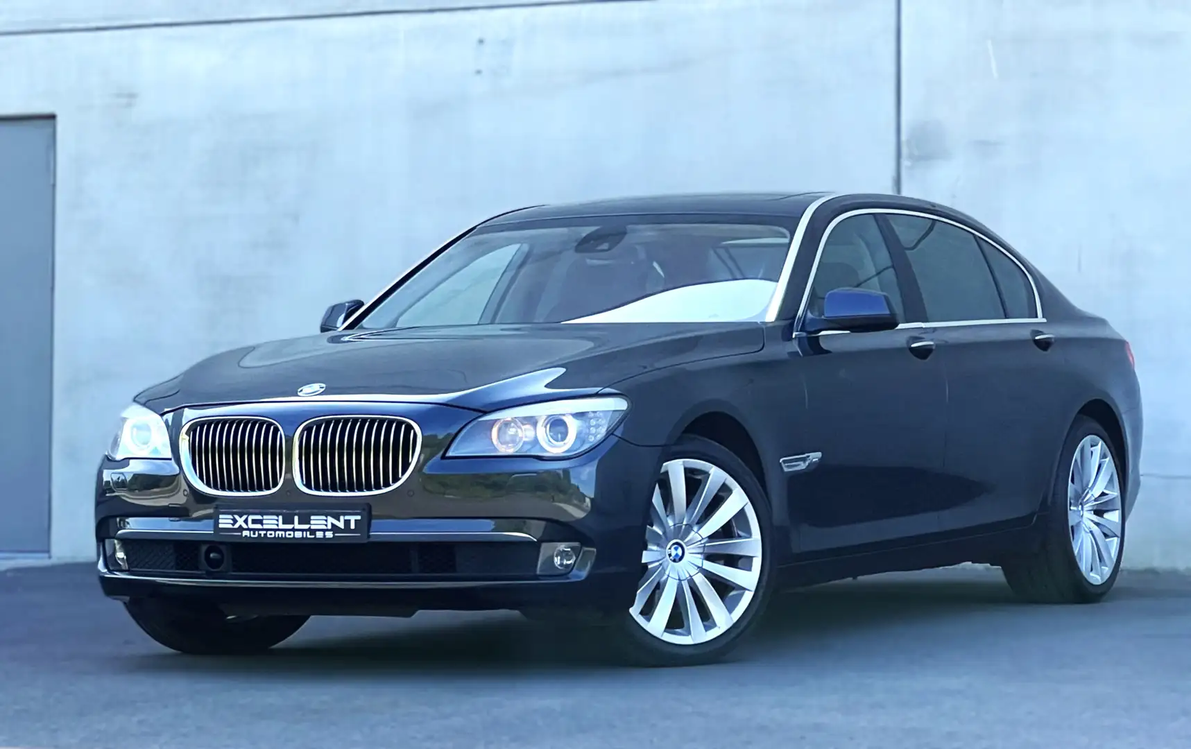 BMW 750 Li*Long*PRESIDENTIEL*X-DRIVE*TOIT*BI-XENON*GPS*DVD Gris - 1