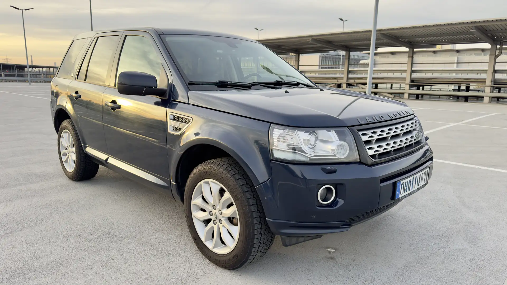 Land Rover Freelander TD4 SE Dynamic AUTOMATIK/PANO/LEDER/STZHZG/KAMERA - 2